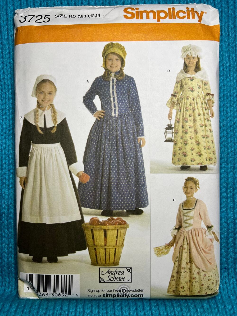 Simplicity 3725 pattern colonial lady frontier girl puritan girl costume